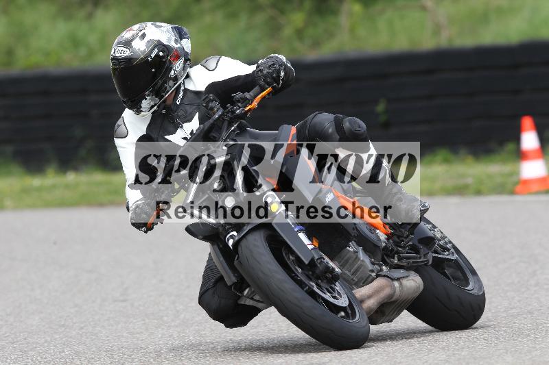 /Archiv-2025/10 23.04.2025 Cornu Master School ADR/rot-rouge/38